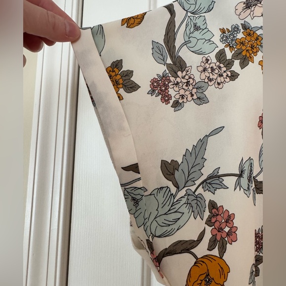 Maurices Floral Shirt/Blouse, Medium - Picture 4 of 7